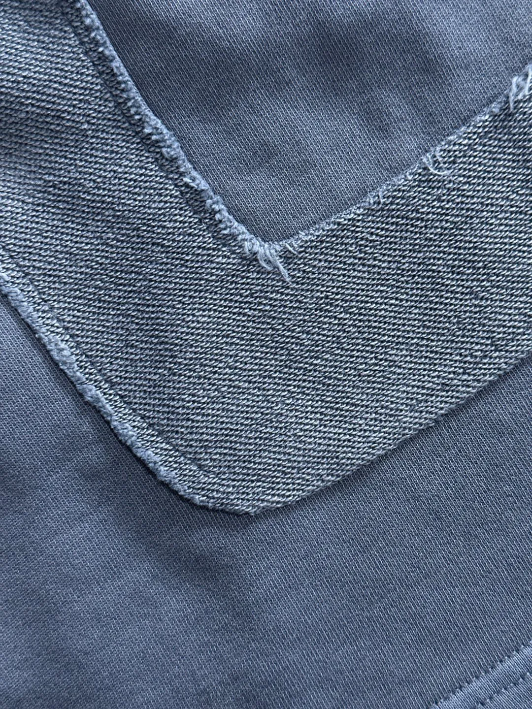 🅿️330 shipped next day, high quality Stone lsland/stone island 2025 spring and summer new style casual solid color loose shorts with elastic band, two needle stitches at the hem of the trousers, fine and firm stitching, custom-made fabrics at the counter, high breathability and comfort, impeccable details, brand element design concept, reflecting high quality. It feels delicate and soft! It presents a casual cut and the upper body shape is great! Size: S-XXL